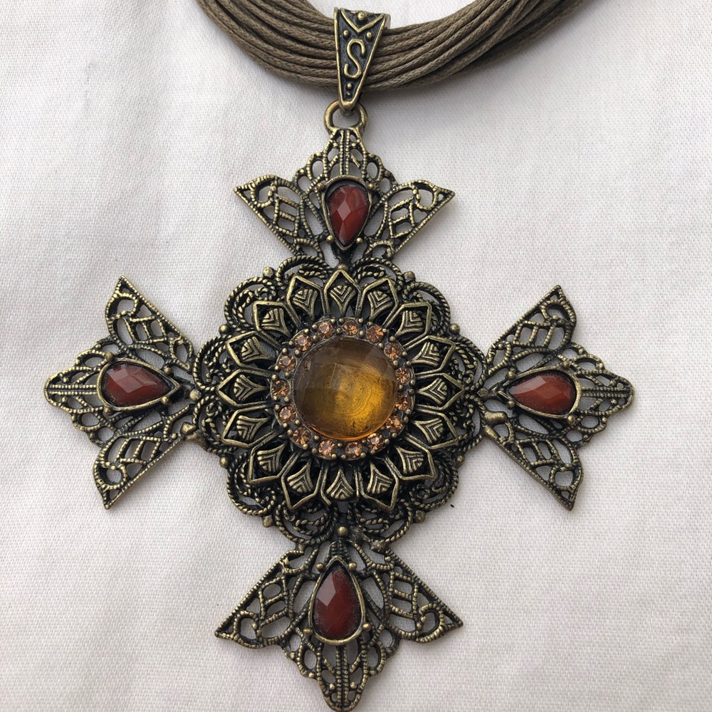 Pendant necklace